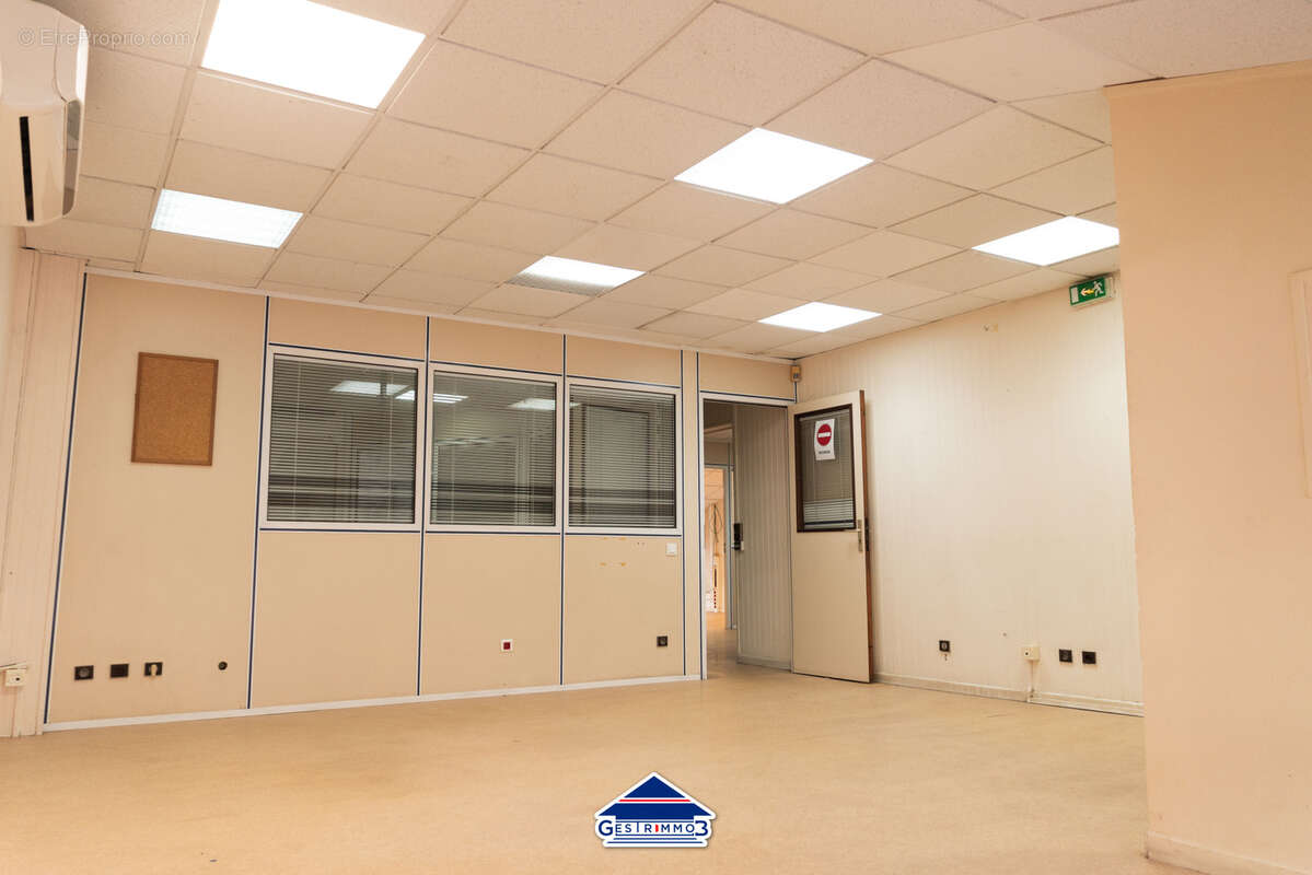 Commerce à FORT-DE-FRANCE