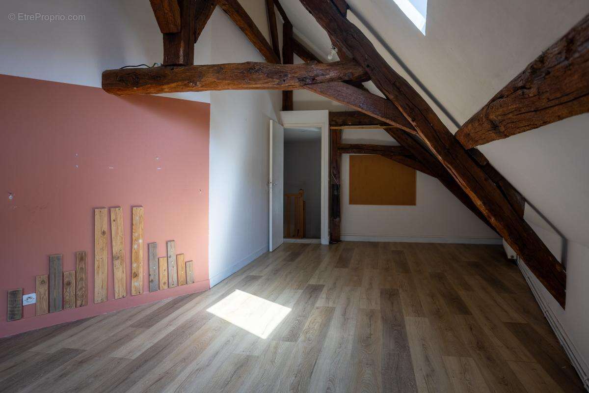 Maison - 97 m² - Moret-Loing-et-Orvanne (77) - photo 9