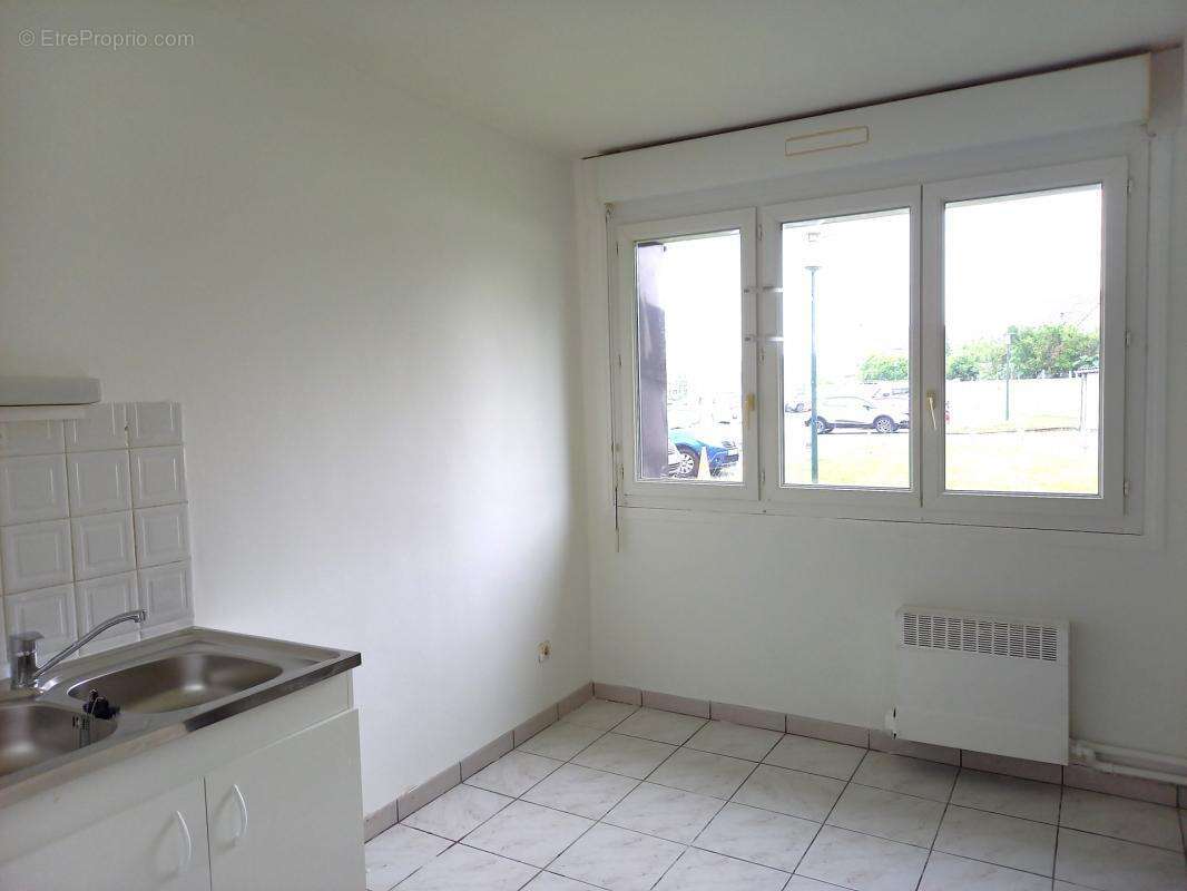 Appartement à COUBERT