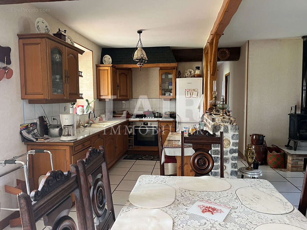 Maison à LE MELE-SUR-SARTHE