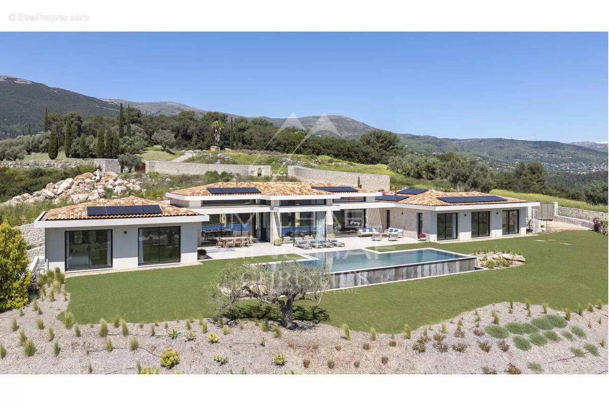 Maison à ROQUEFORT-LES-PINS