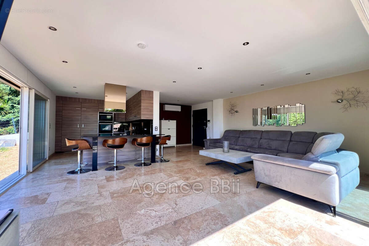 Maison 138 m² à Nice  - photo 2