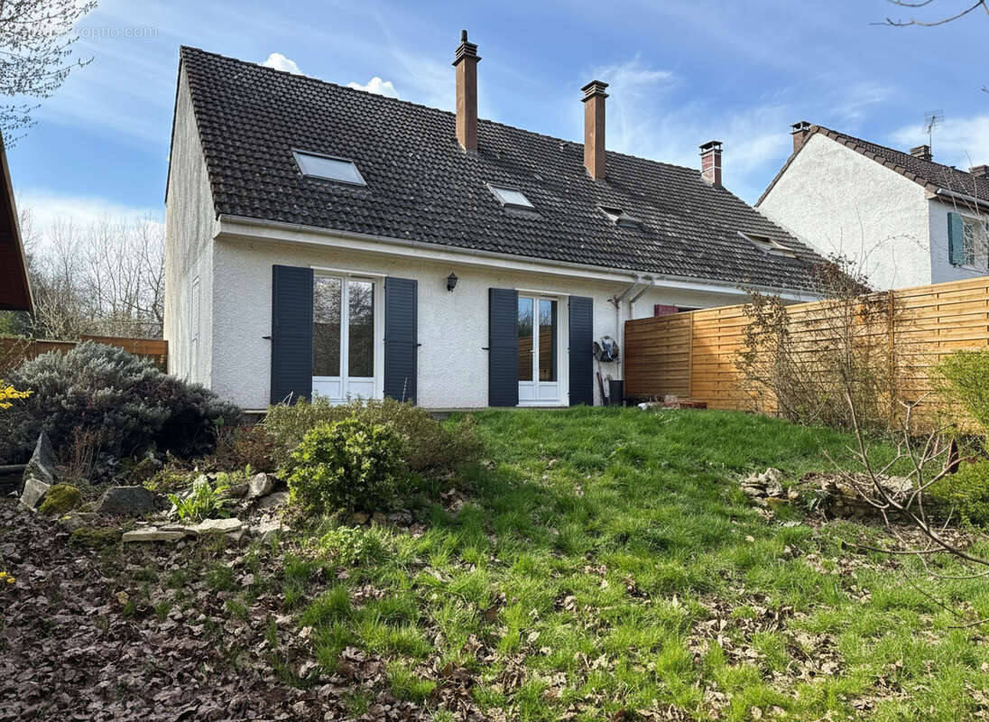 Maison à CESSON