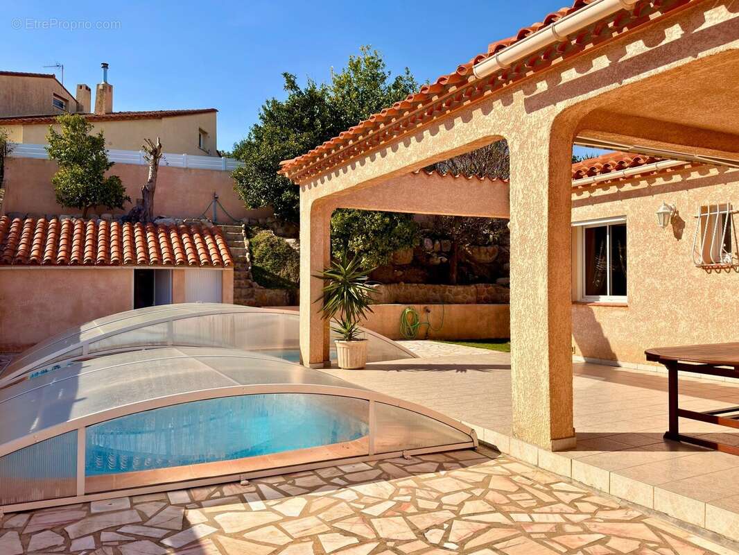 Maison à VILLENEUVE-DE-LA-RAHO