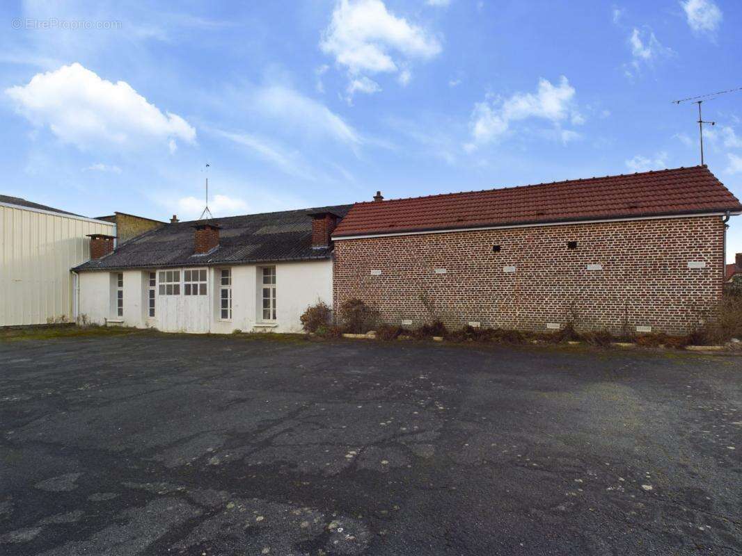 Maison à ROSIERES-EN-SANTERRE