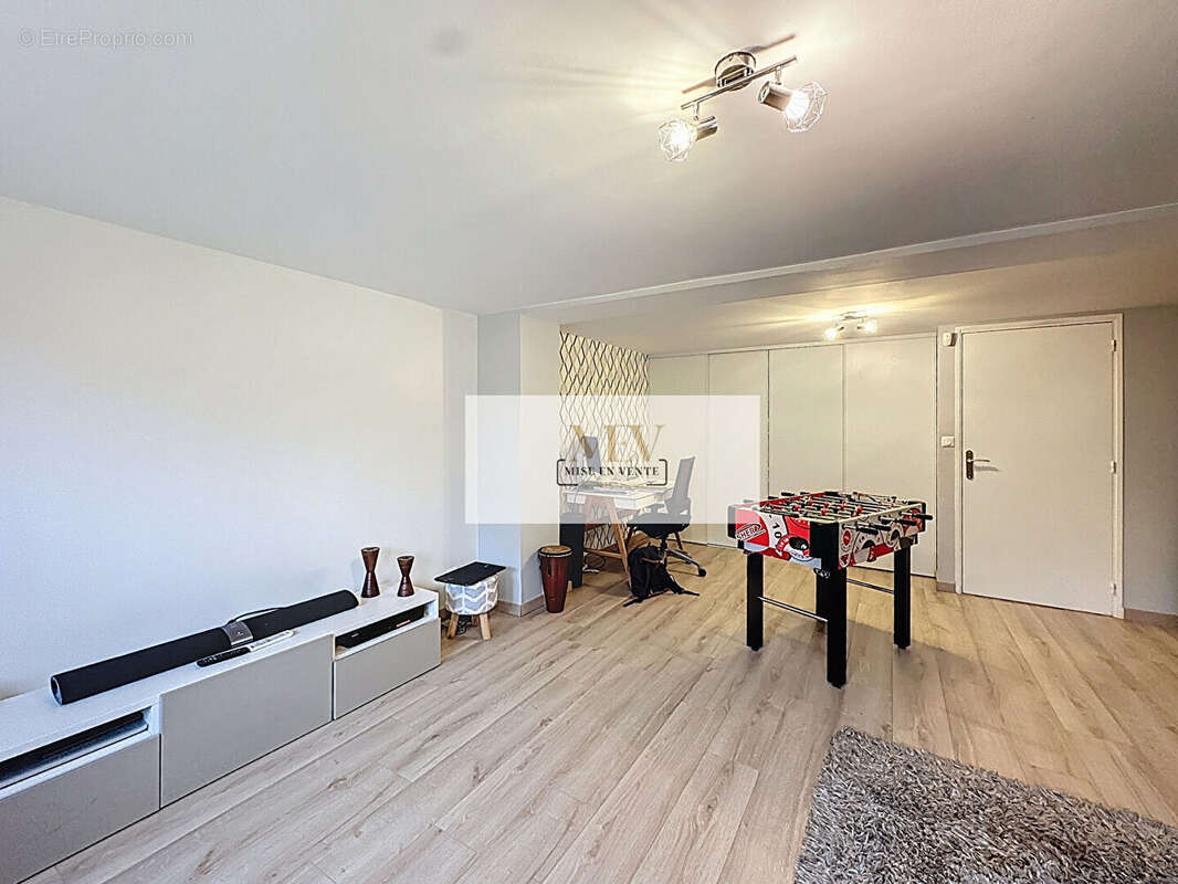 Maison à BRY-SUR-MARNE