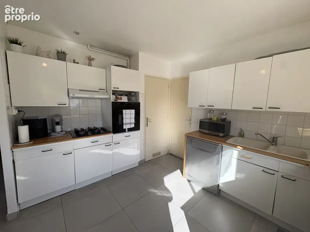 Maison lumineuse de 80 m2 avec 3 chambres, garage et jardin - photo 7