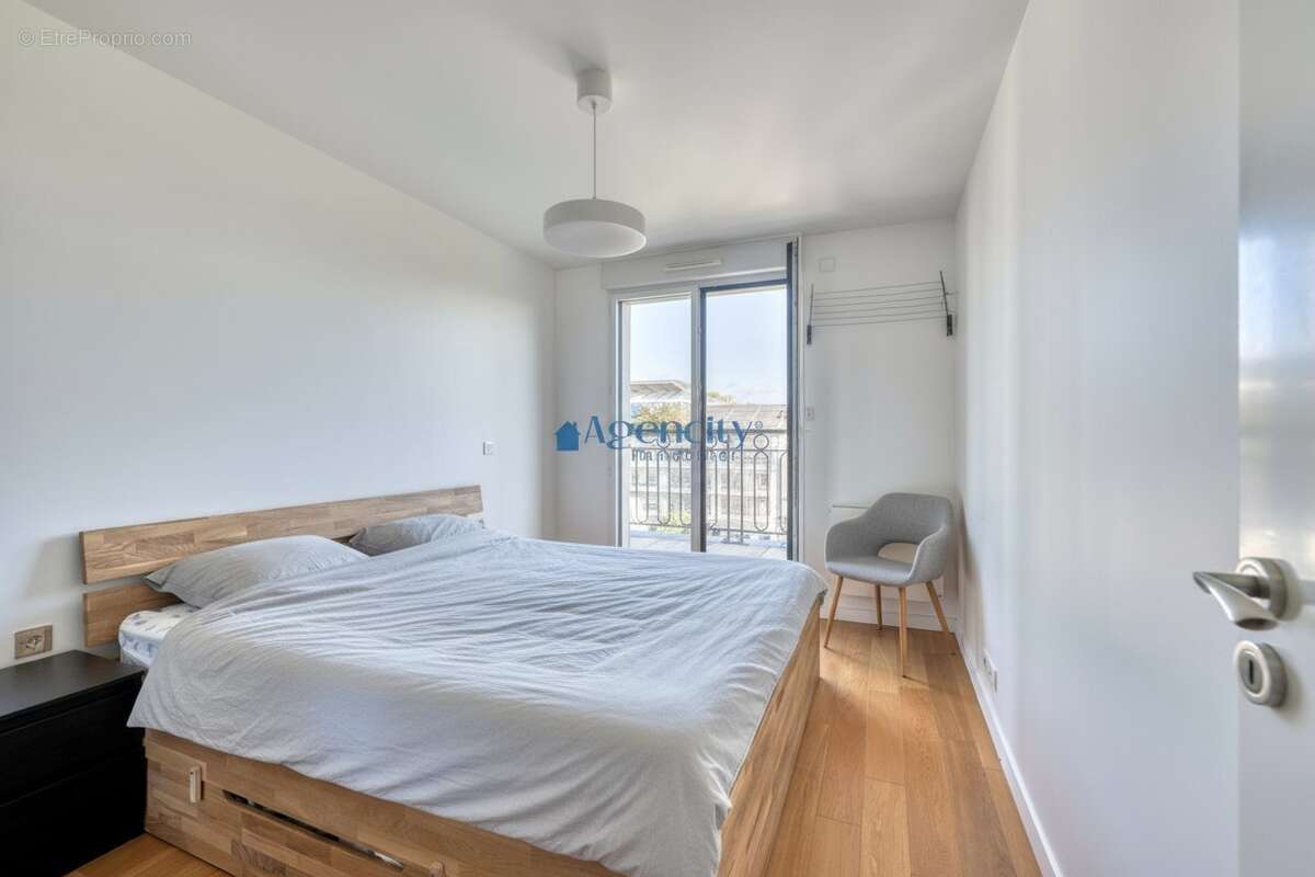 Appartement à MONTROUGE