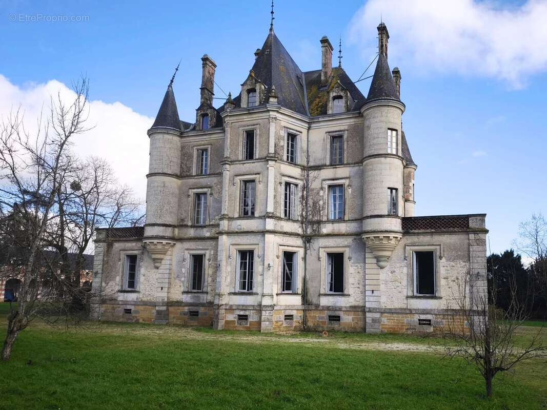 Élégant Château du XIXe siècle avec parc, piscine et maisons d’amis - photo 22