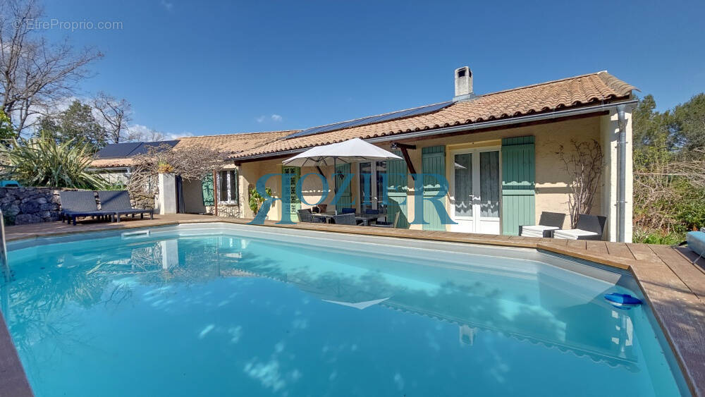 Maison à VALLAURIS