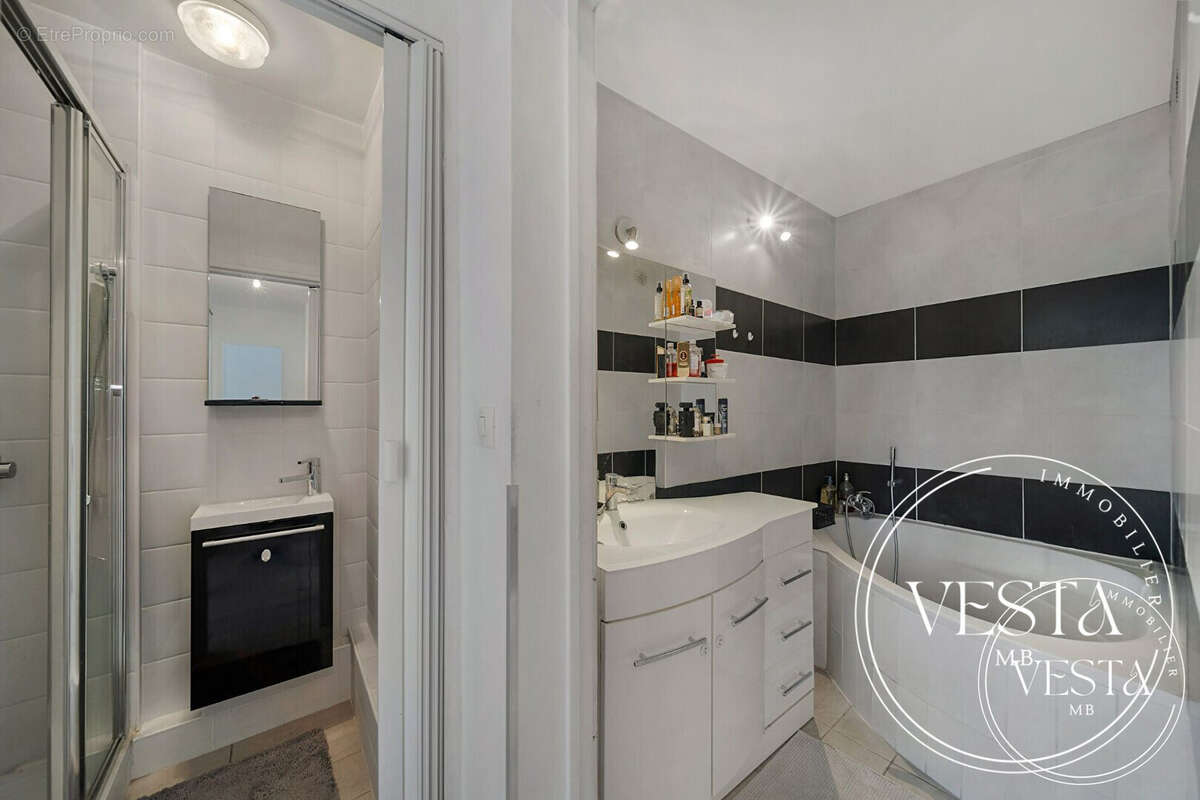 Appartement à CHENOVE