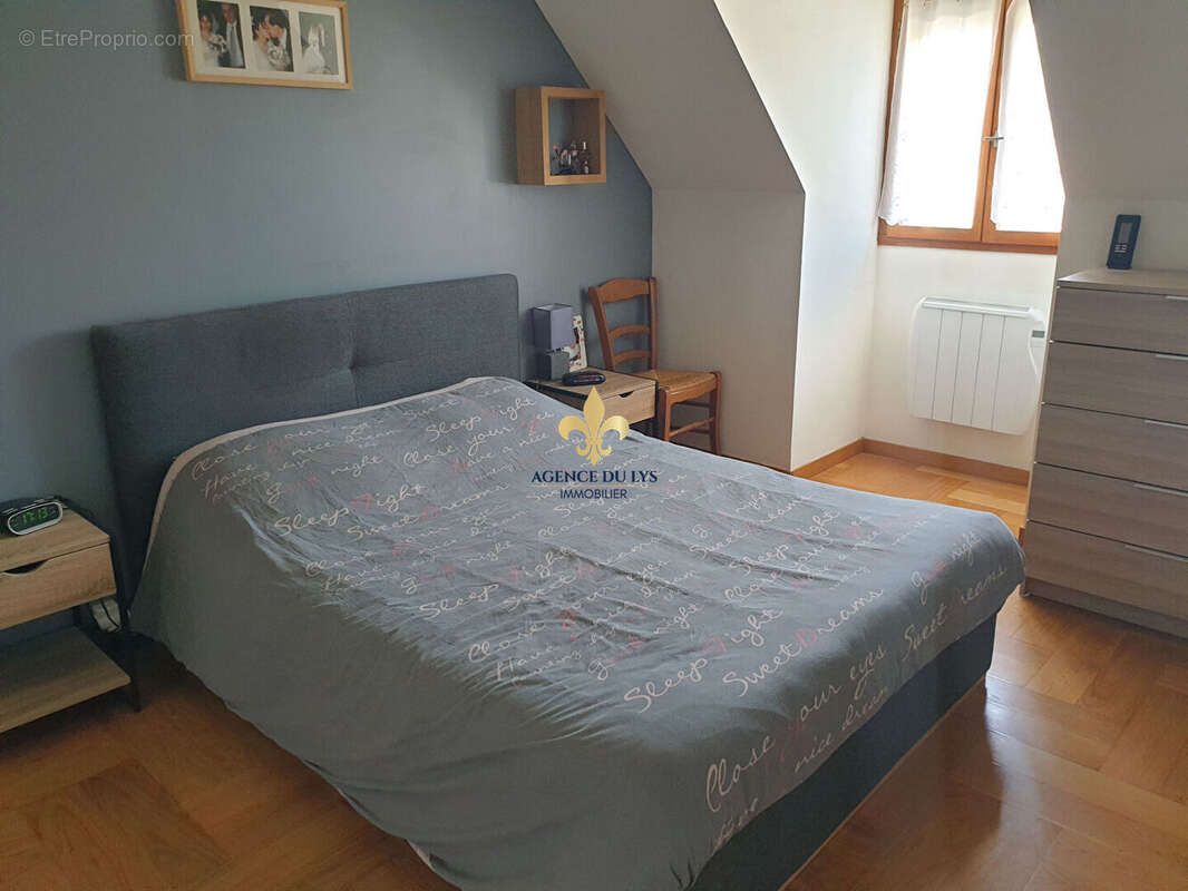 Maison à SAINT-LEU-D&#039;ESSERENT