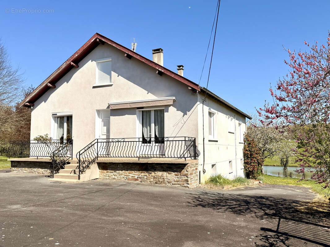 Maison à SAVIGNAC-LEDRIER