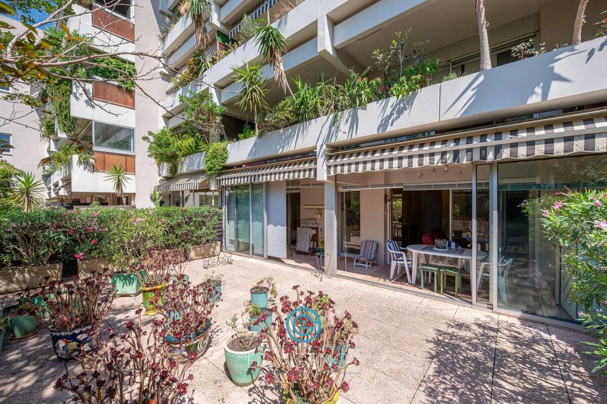 Appartement à MARSEILLE-8E