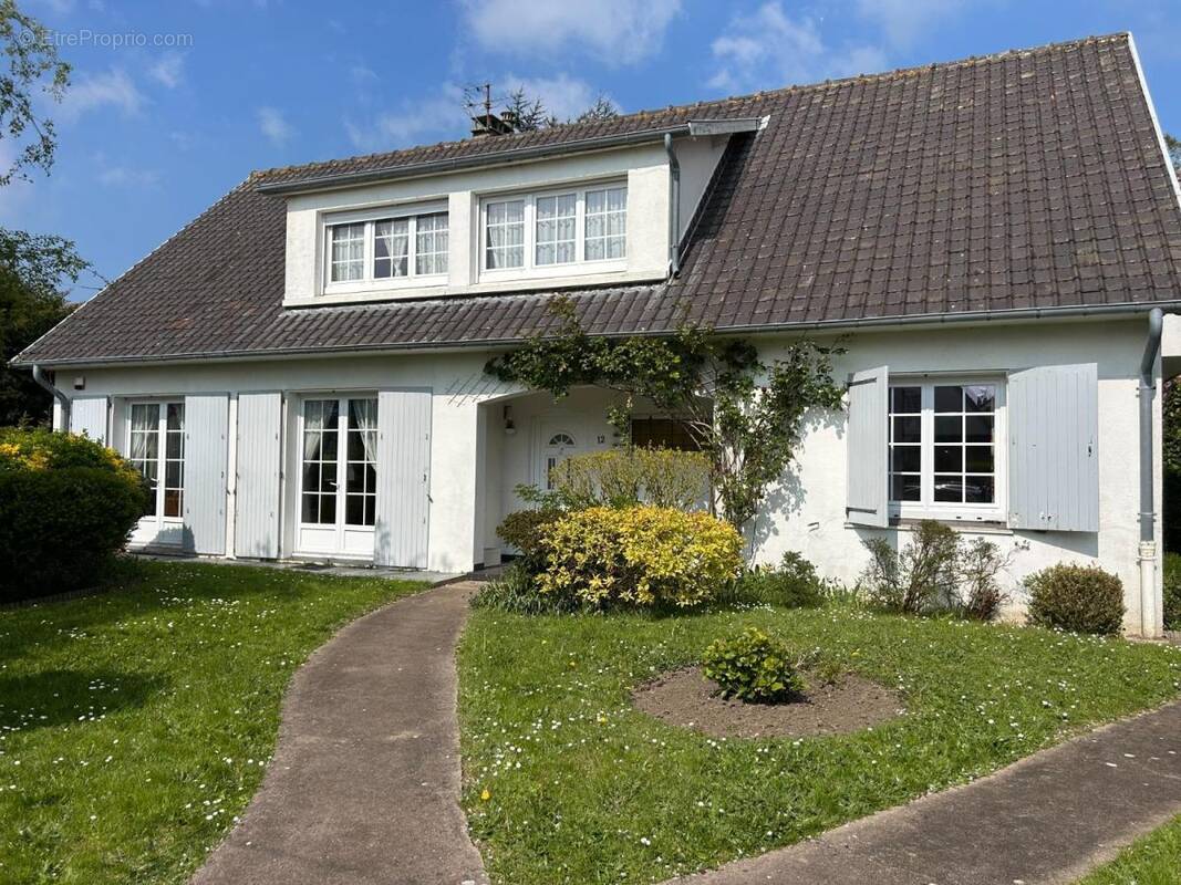 Maison à SAINT-MARTIN-BOULOGNE