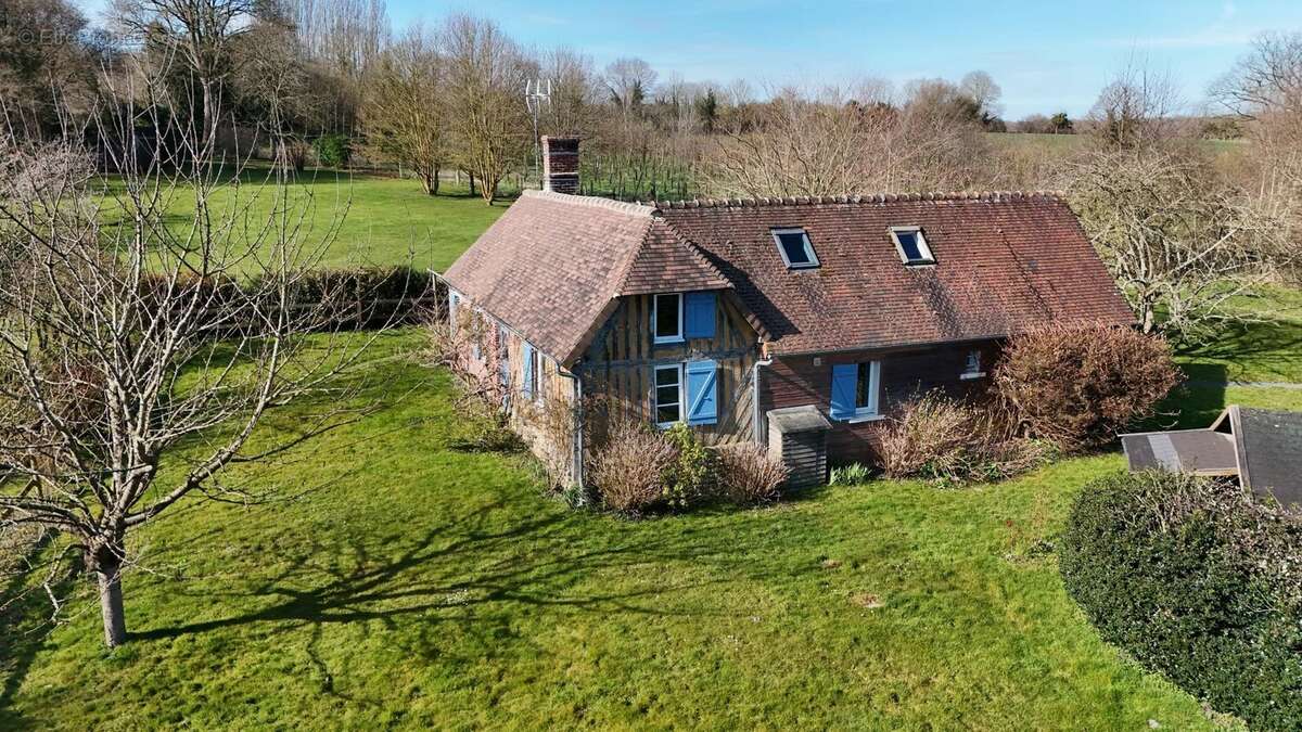 Maison à SAINT-GEORGES-EN-AUGE