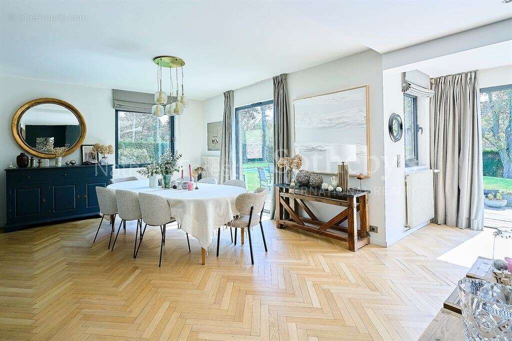 Maison à CROIX