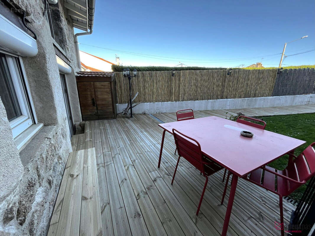 Maison à SAINT-MAURICE-EN-GOURGOIS