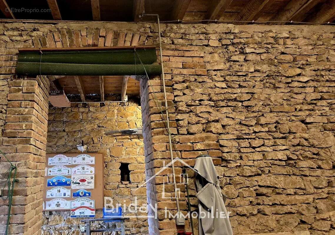 Appartement à LE BOIS-D'OINGT