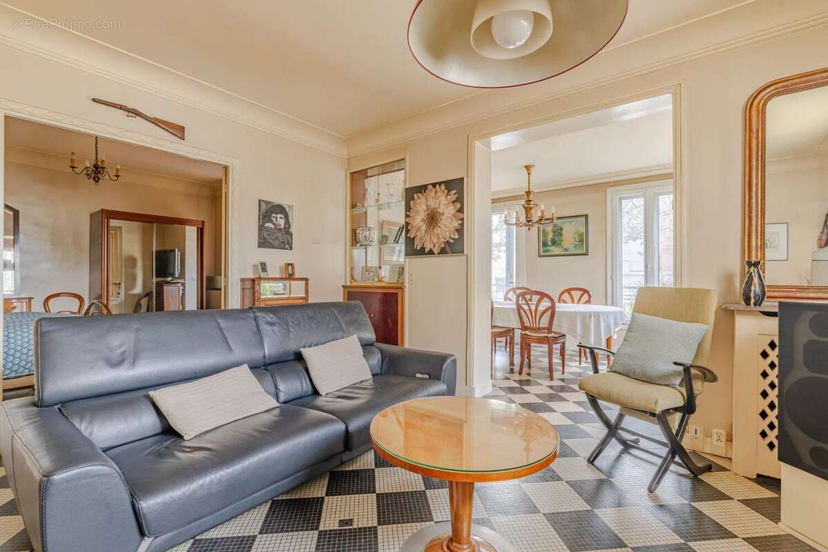 Maison à SAINT-MAUR-DES-FOSSES