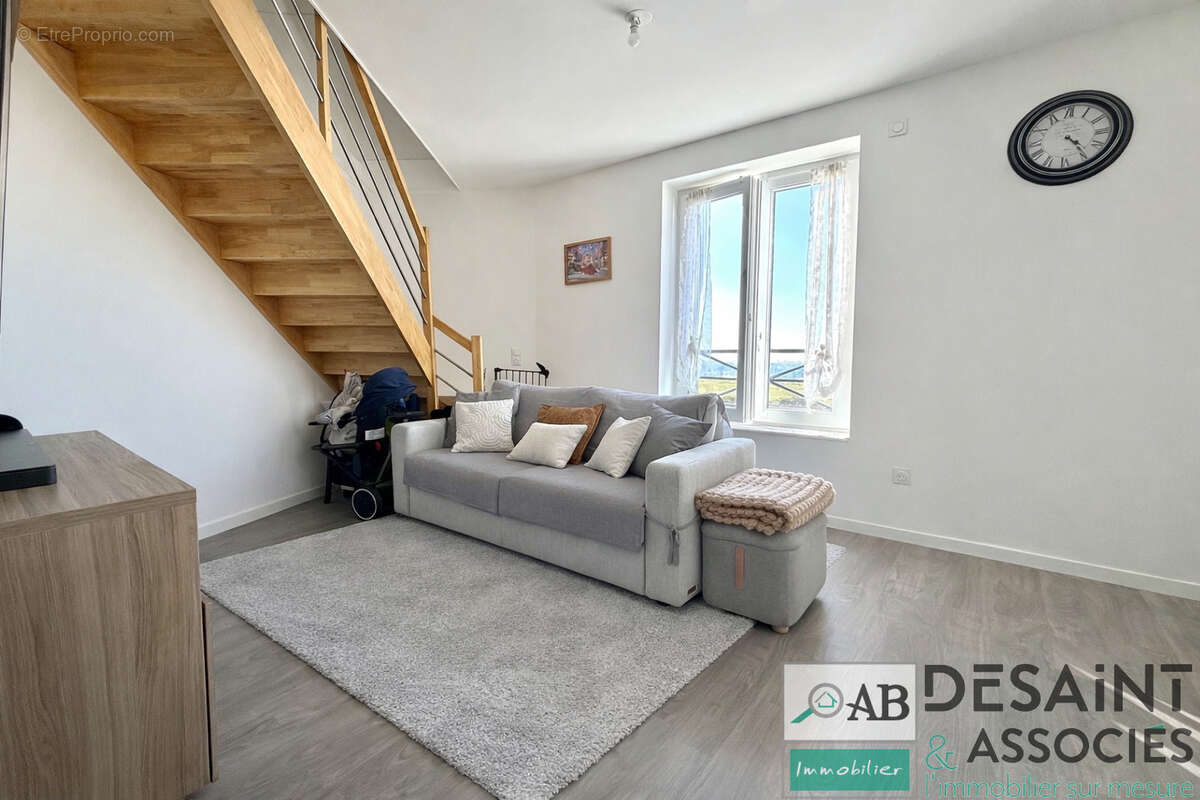 Appartement à COUPVRAY