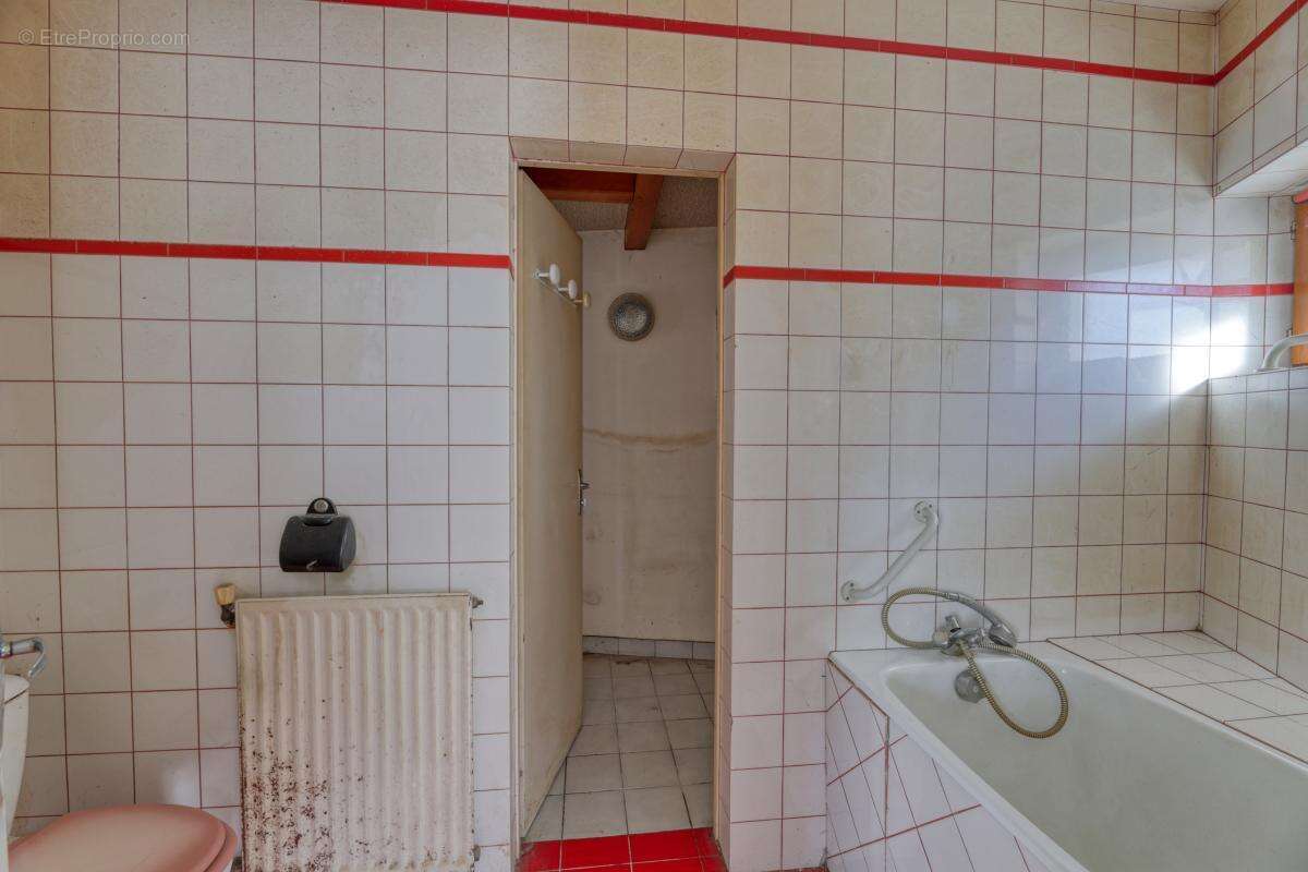 Maison à LES HERBIERS