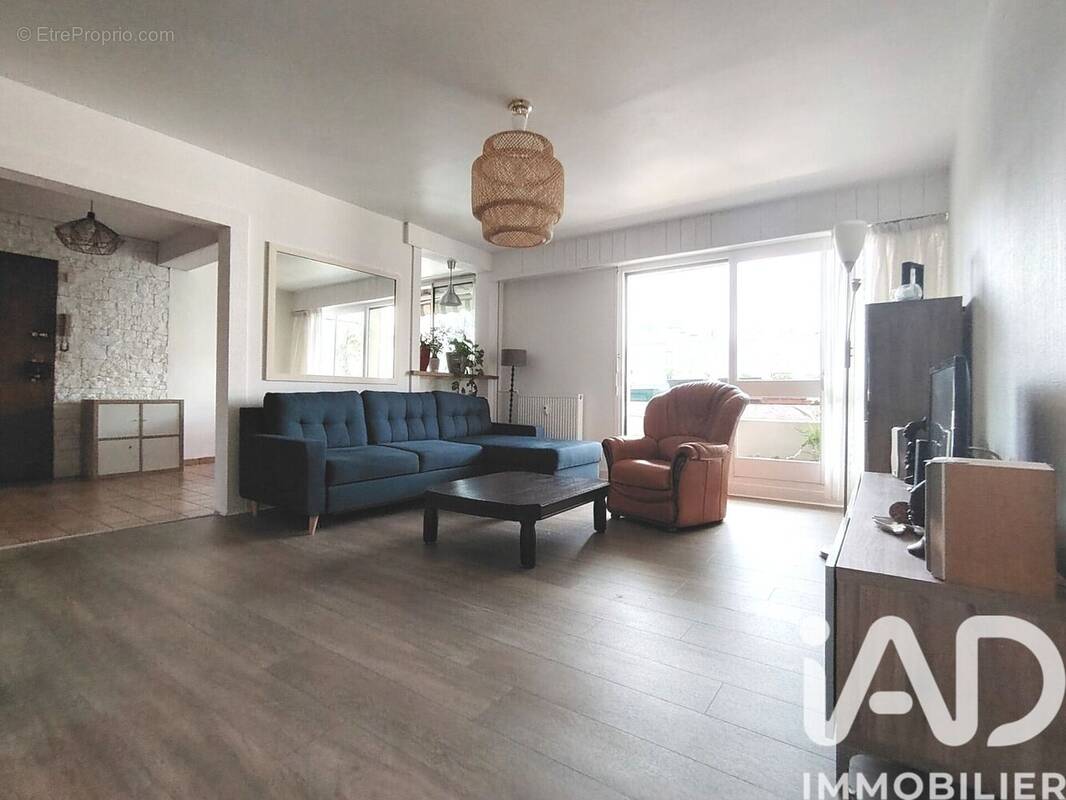 Photo 1 - Appartement à LES ULIS
