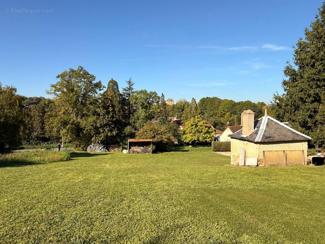 Terrain à LA CHATRE