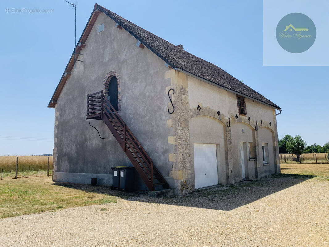 Maison à JOUY