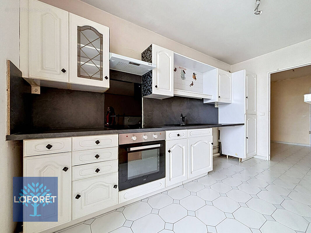 Appartement à CHENNEVIERES-SUR-MARNE