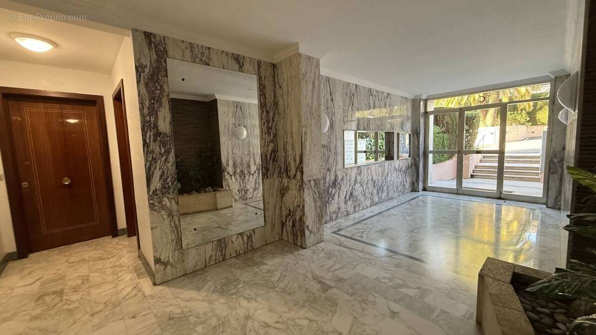 Appartement à VENCE