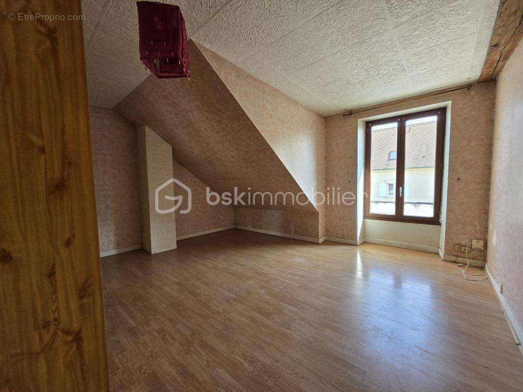 Maison à BRAY-SUR-SEINE