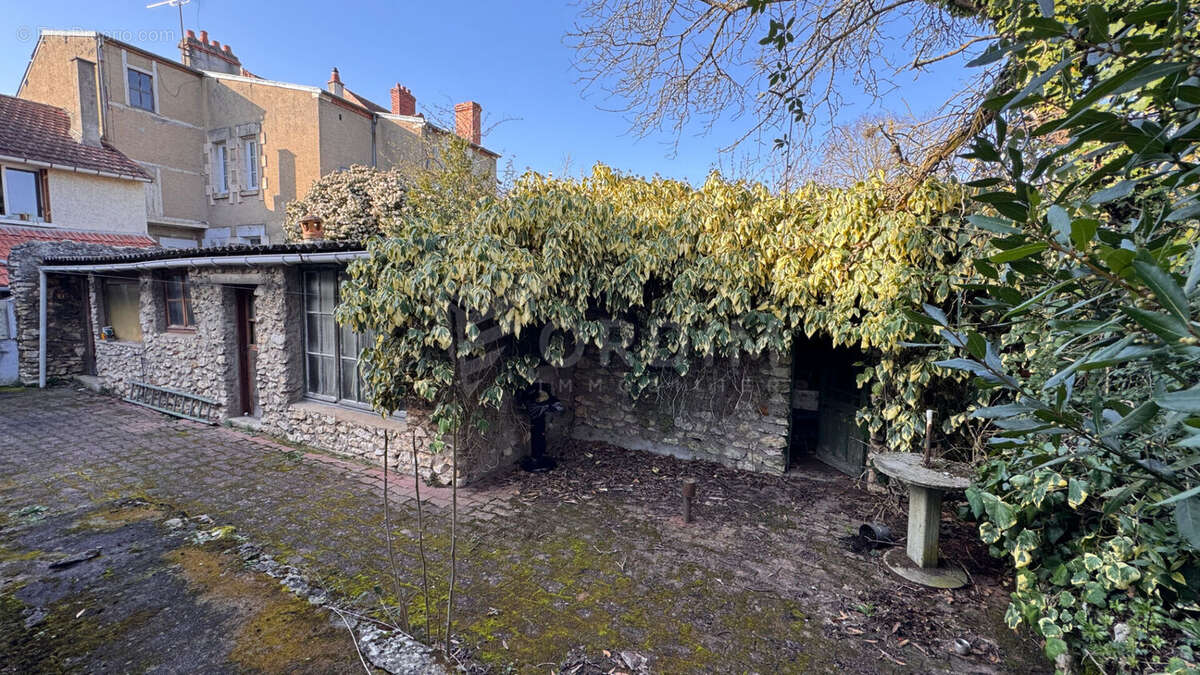 Maison à COSNE-COURS-SUR-LOIRE