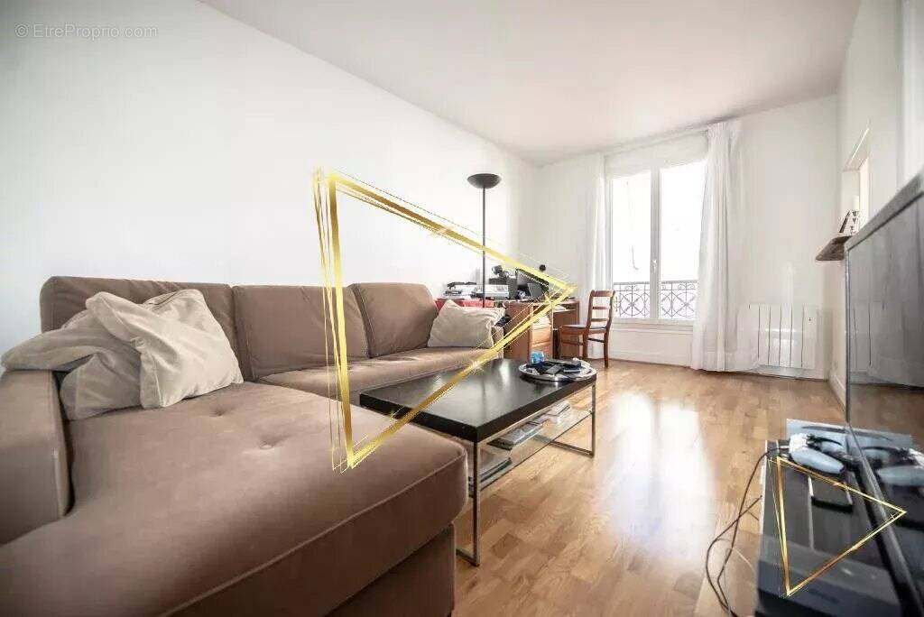 Appartement à PARIS-18E