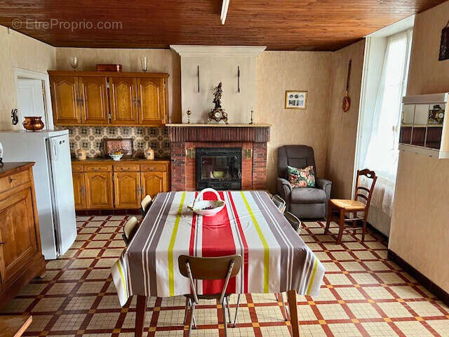 Maison à MESNAC