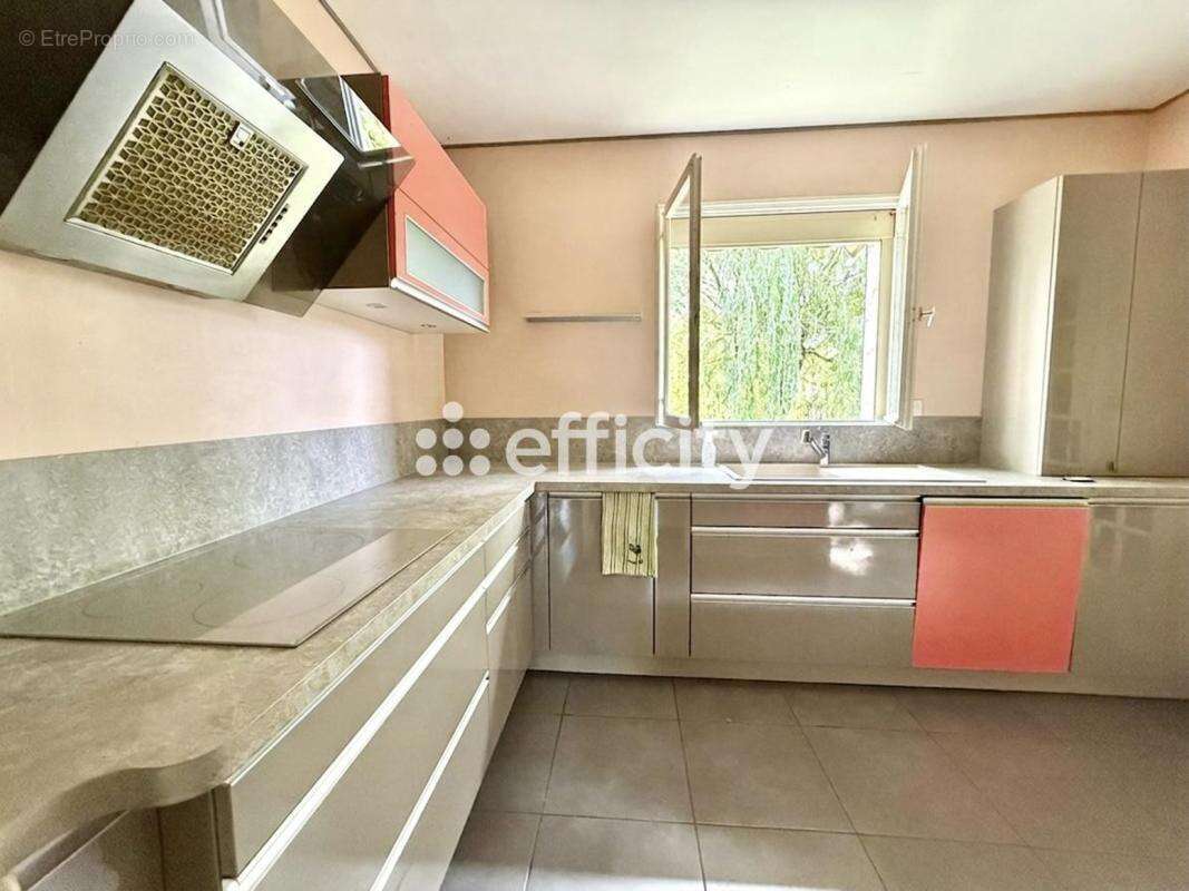 Maison 246 m² à Merlieux-Et-Fouquerolles  - photo 8