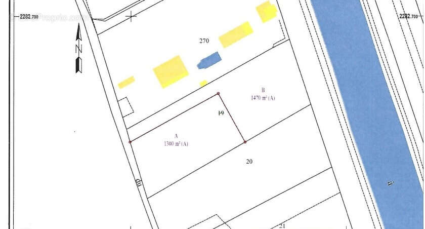 Terrain à SAINT-JORY