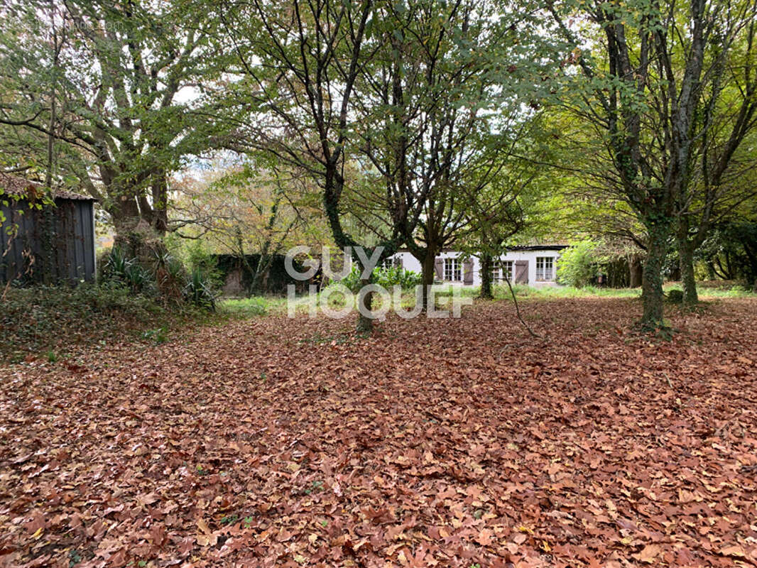 Maison à CASTILLON(CANTON D&#039;ARTHEZ-DE-BEARN)