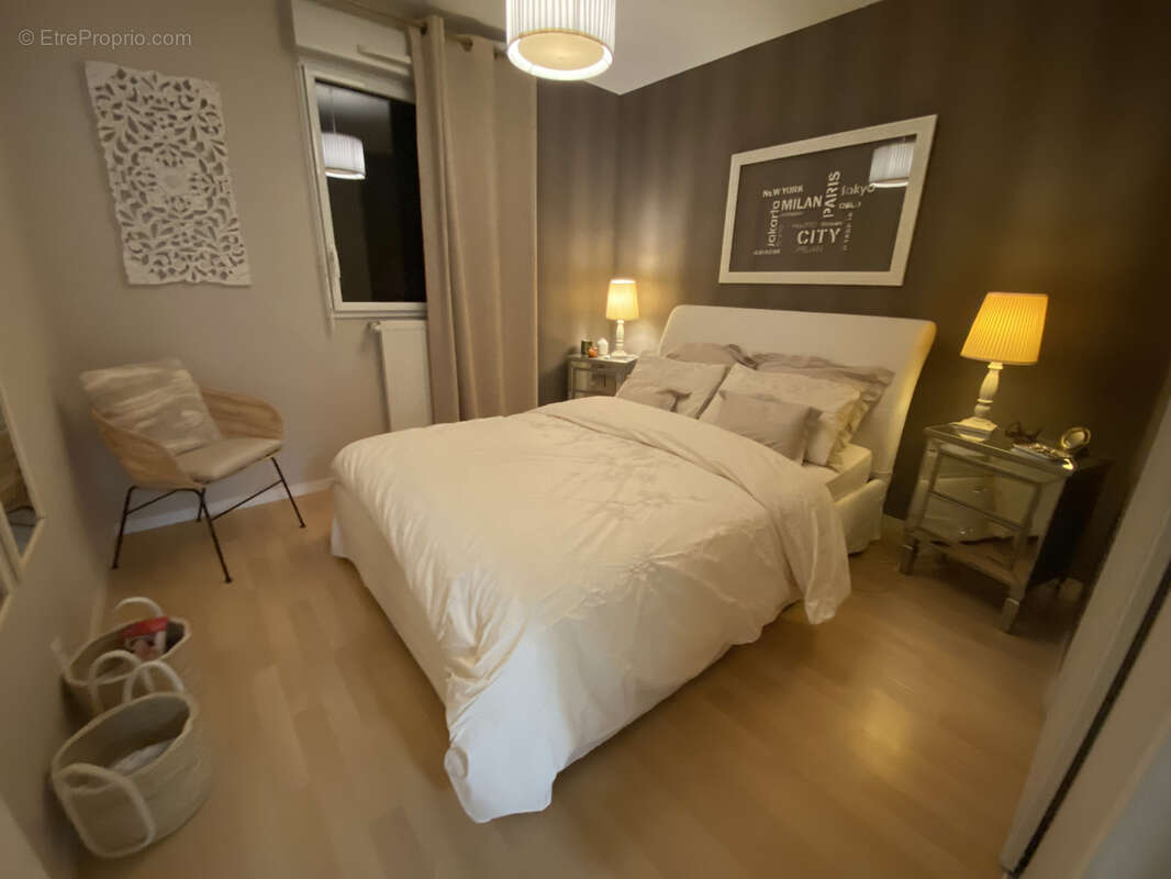 Appartement type 4 de 81m2 avec balcon et garage à BOURGBARRÉ - photo 7