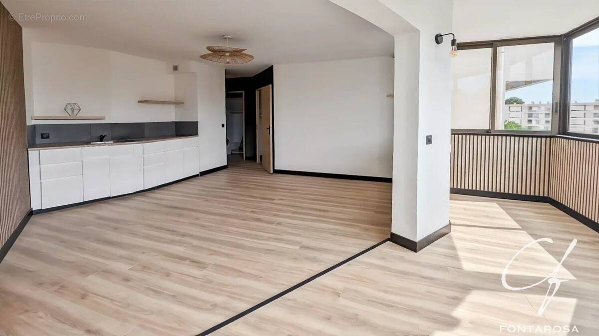 Appartement à FREJUS