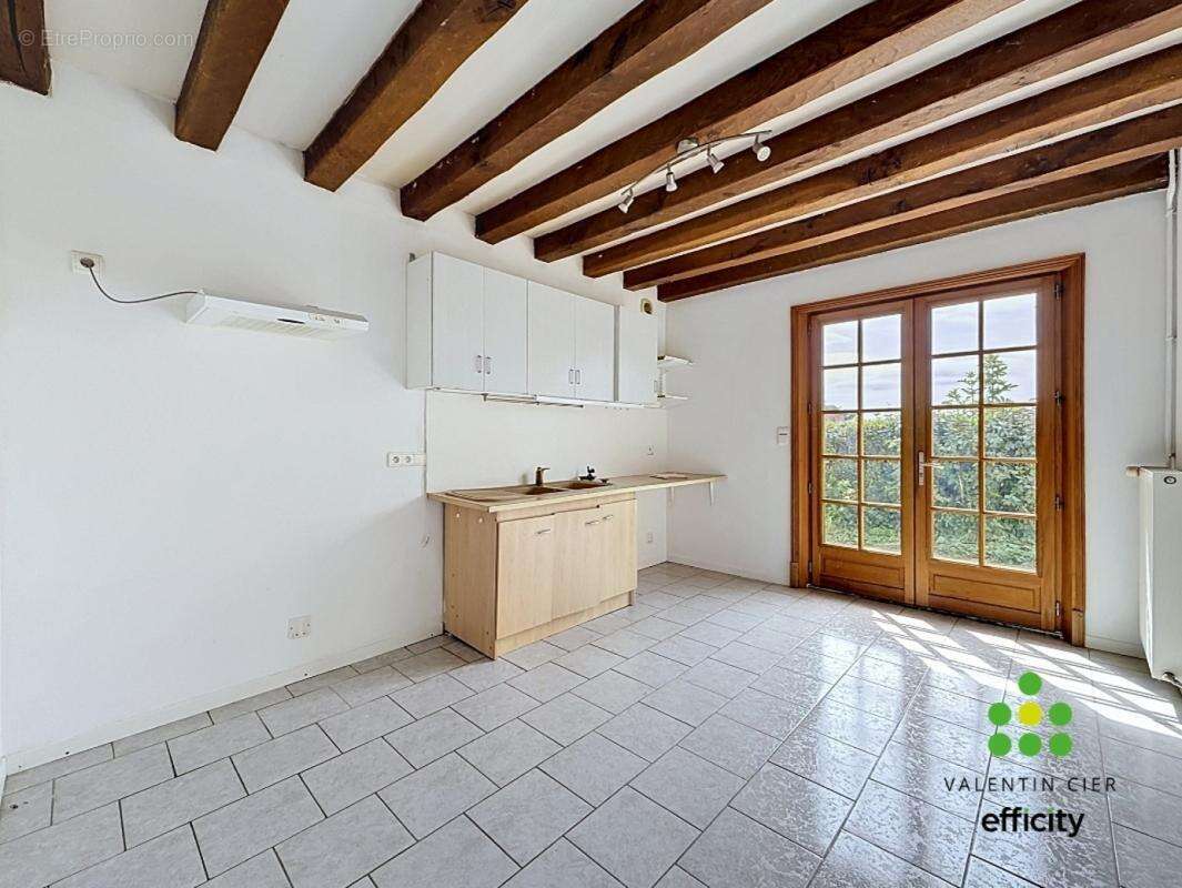 Maison à CHATEAUNEUF-EN-THYMERAIS