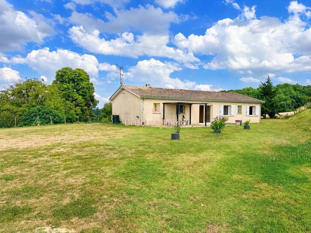 Maison 112 m² à Sainte-Gemme  - photo 5