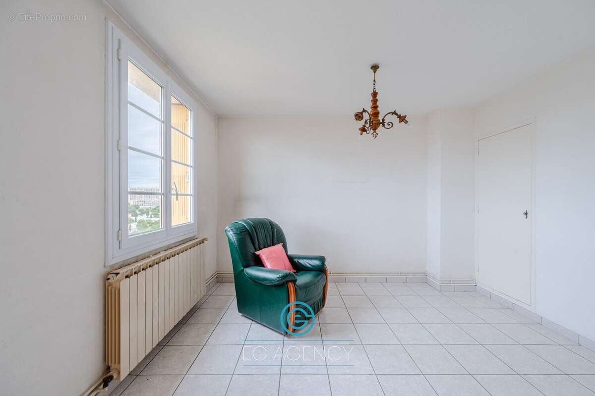 Appartement à MARSEILLE-15E