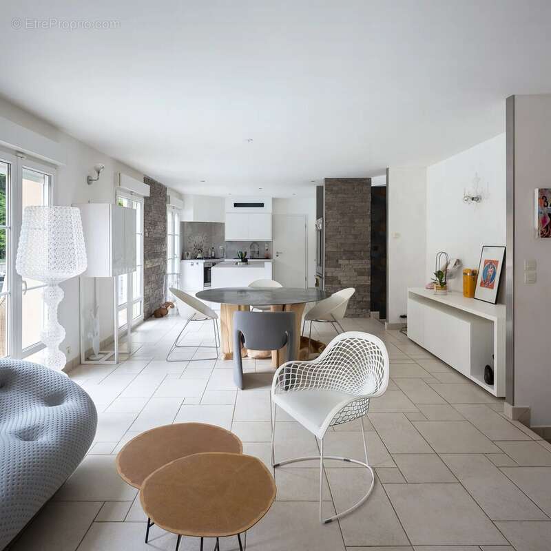 Maison à JOUY-AUX-ARCHES