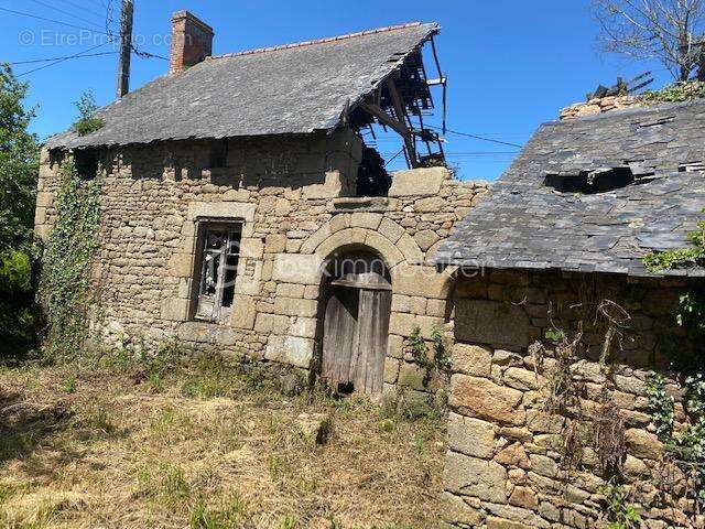 Maison à BAZOUGES-LA-PEROUSE