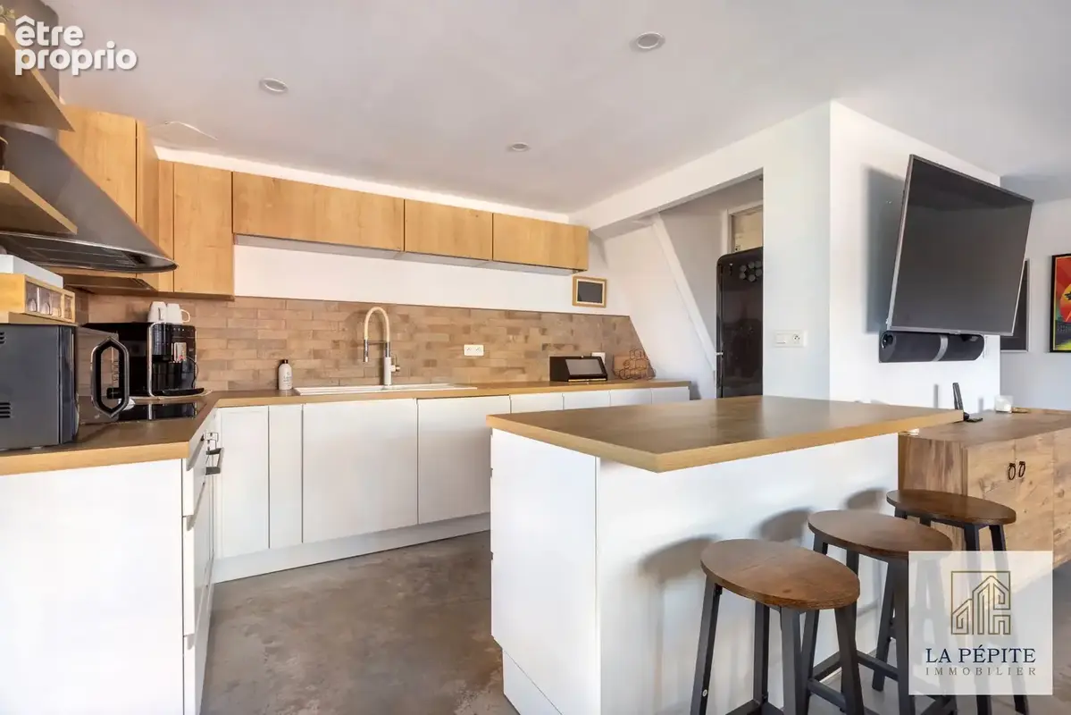 Appartement de caractère avec vue port, belle hauteur sous plafond et 3 chambres - photo 10