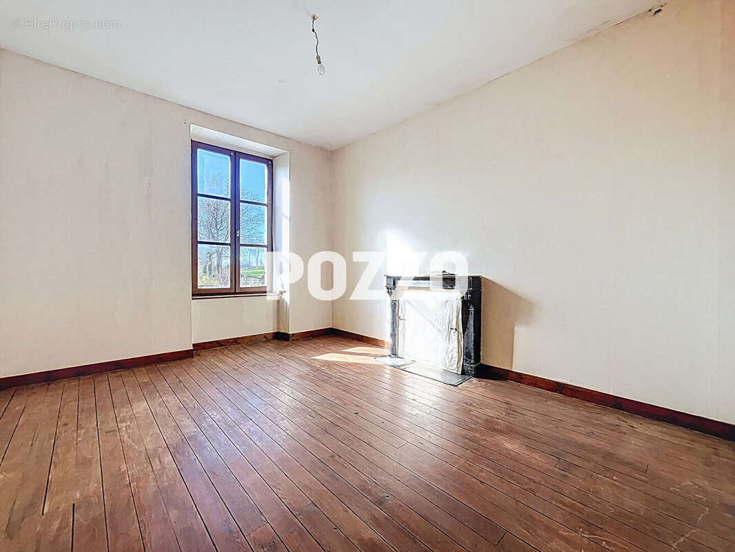 Maison à SAINT-MICHEL-DE-MONTJOIE