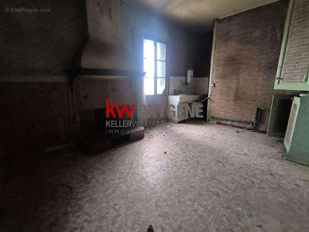 Commerce à LE BOULOU