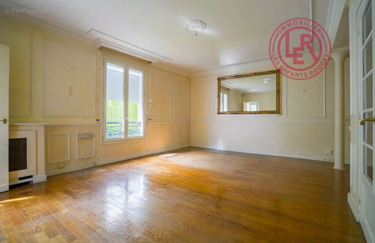 Appartement à PARIS-10E