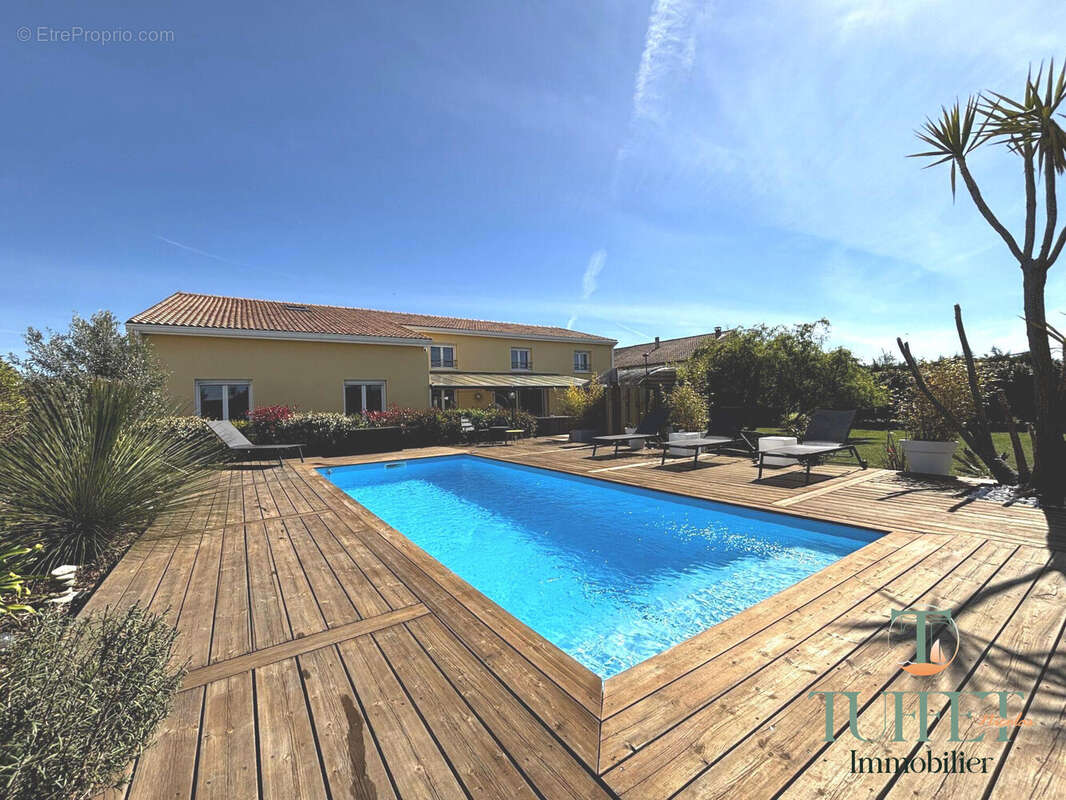 Maison à SAINT-SULPICE-DE-ROYAN